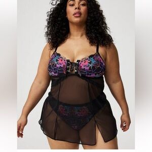 Black Floral Lace-Front Babydoll chemise Torrid Size 2 NWT. 710